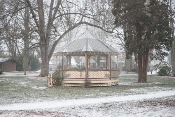 Snowy Gazebo in Elizabeth Park - Northwest Stock Images